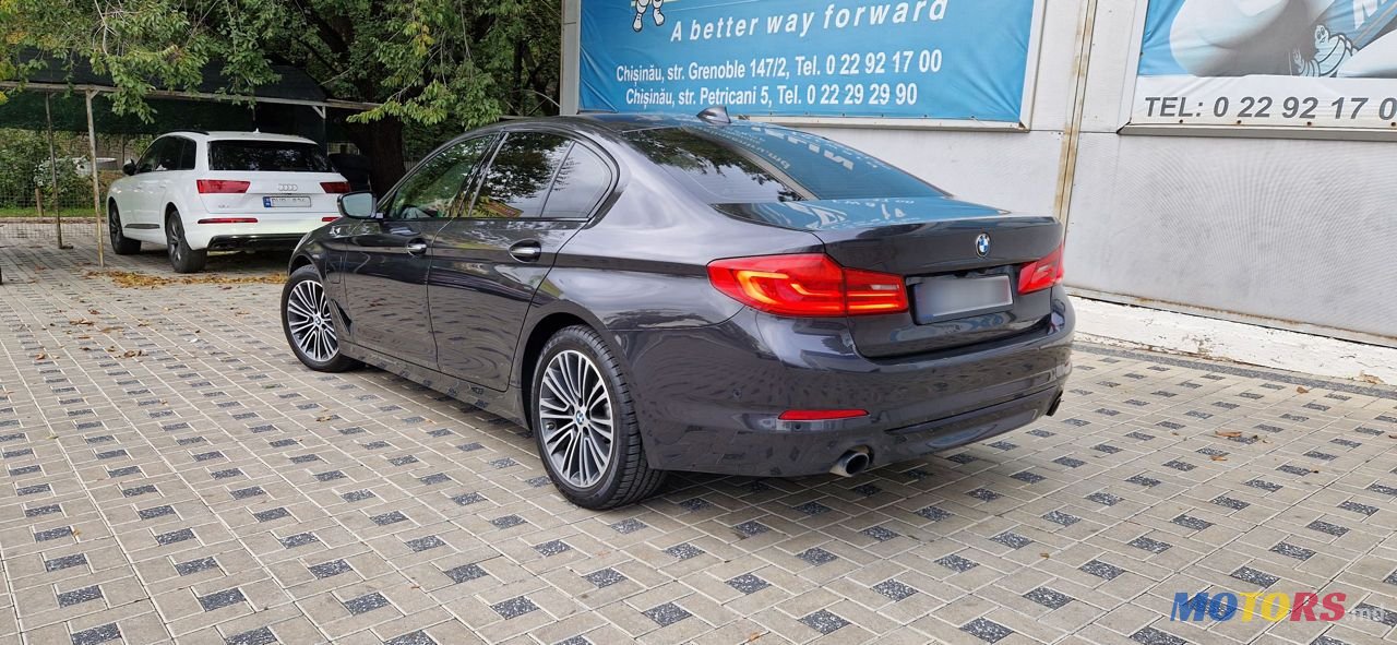 2017' BMW 5 Series photo #5