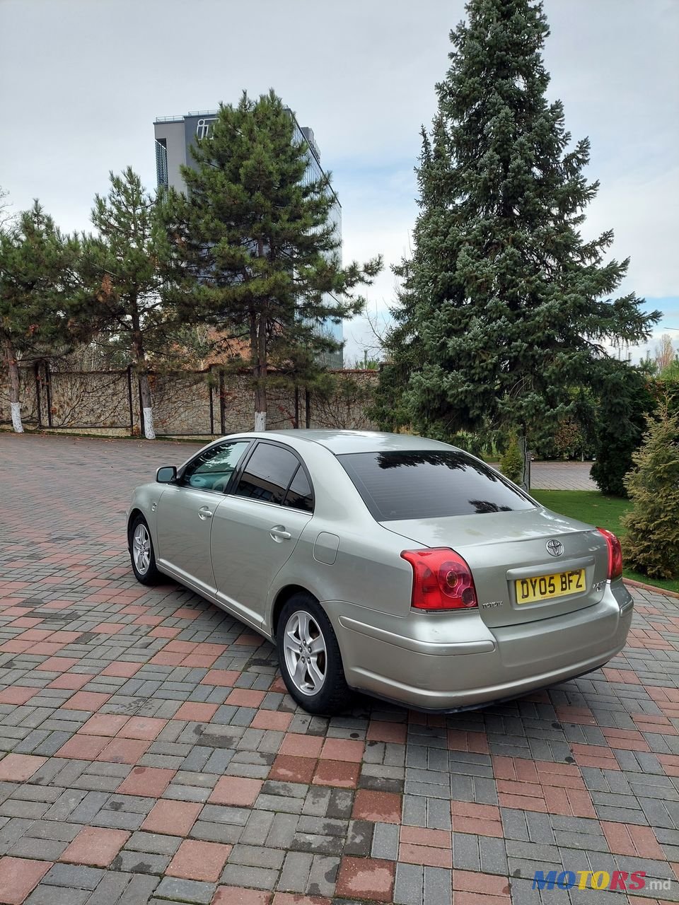 2005' Toyota Avensis photo #6