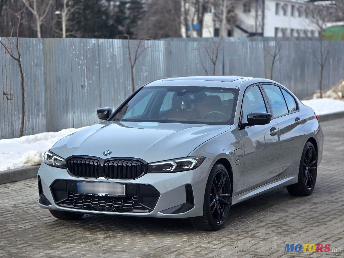 2022' BMW 3 Series photo #1