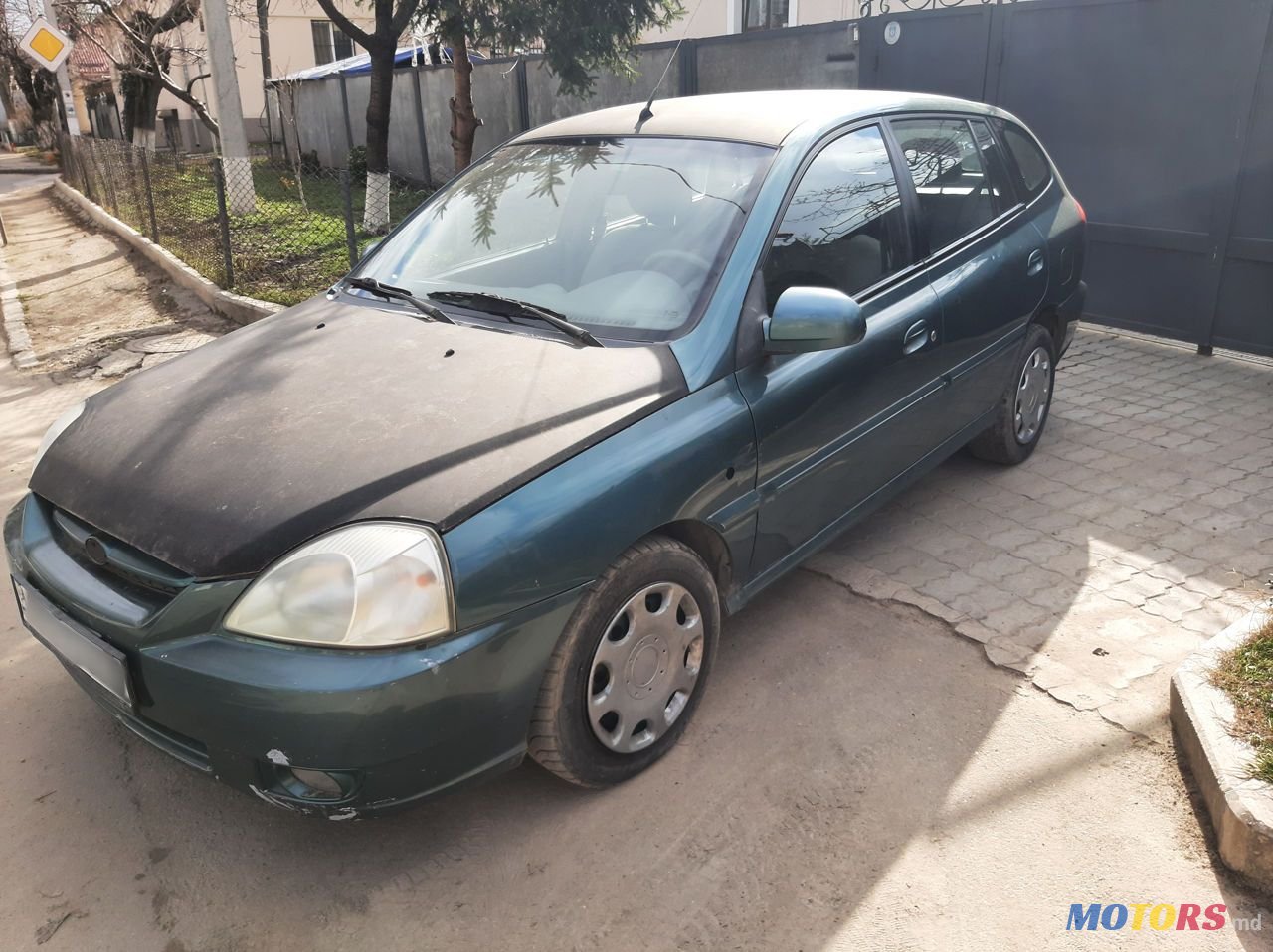 2004' Kia Rio photo #1