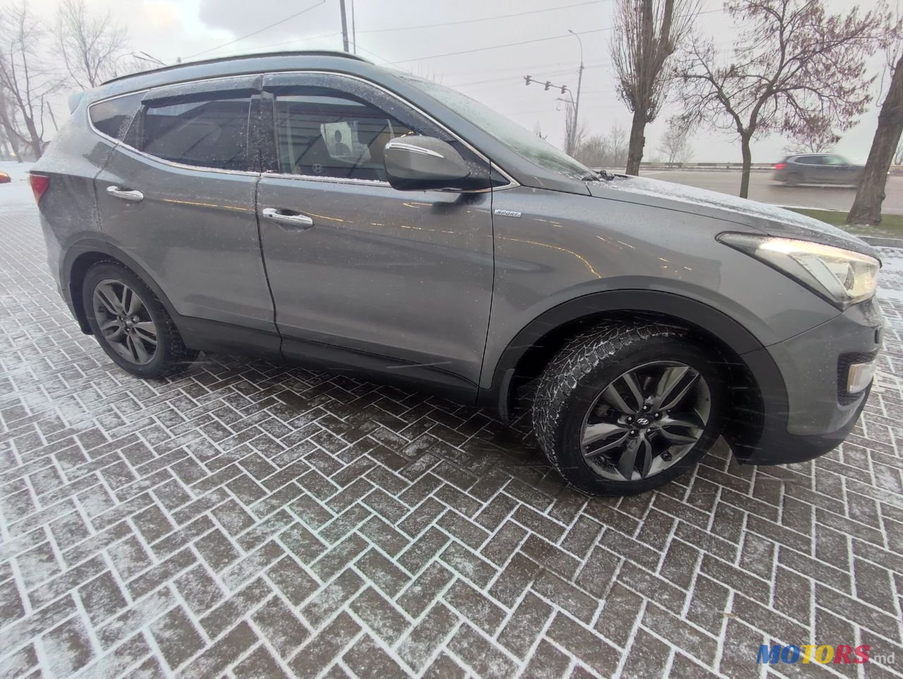 2015' Hyundai Santa Fe photo #3
