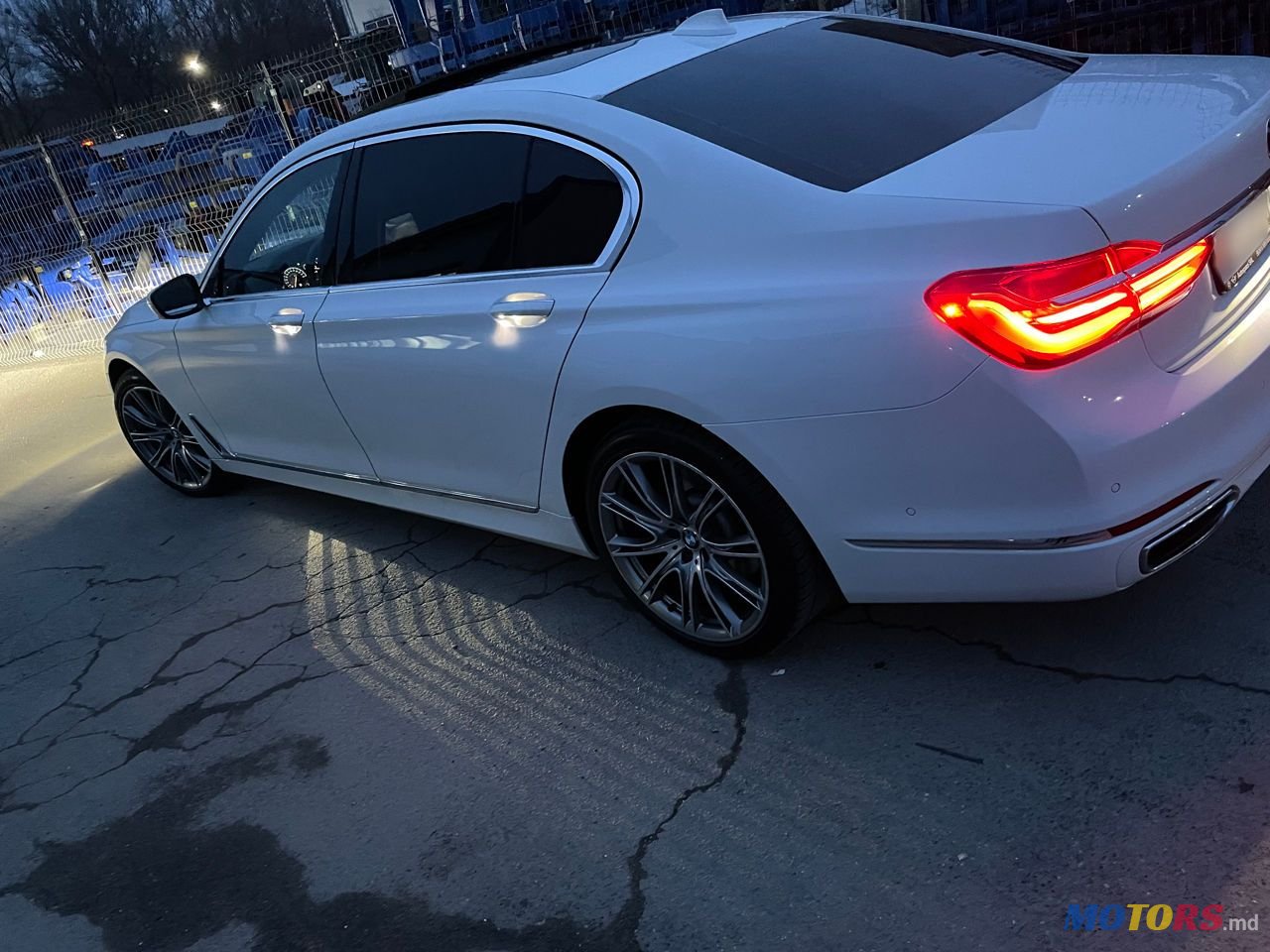 2017' BMW 7 Series photo #3