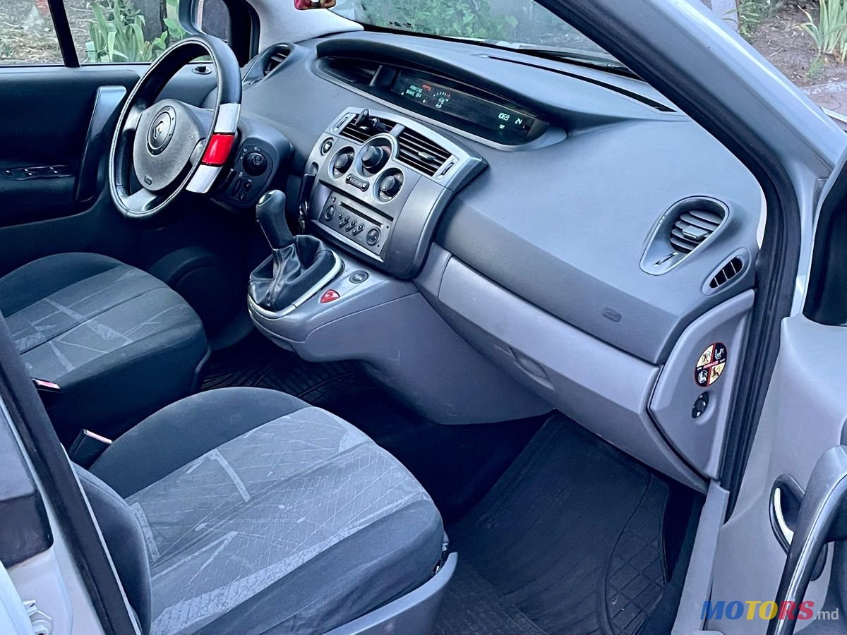 2005' Renault Scenic photo #6