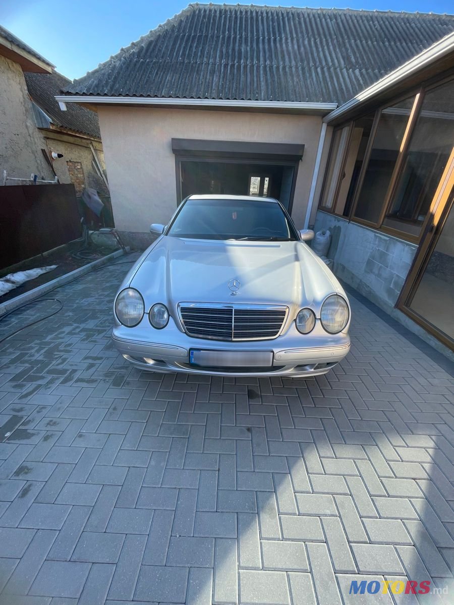 2001' Mercedes-Benz E-Class photo #4