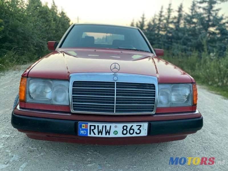 1992' Mercedes-Benz 124 photo #2
