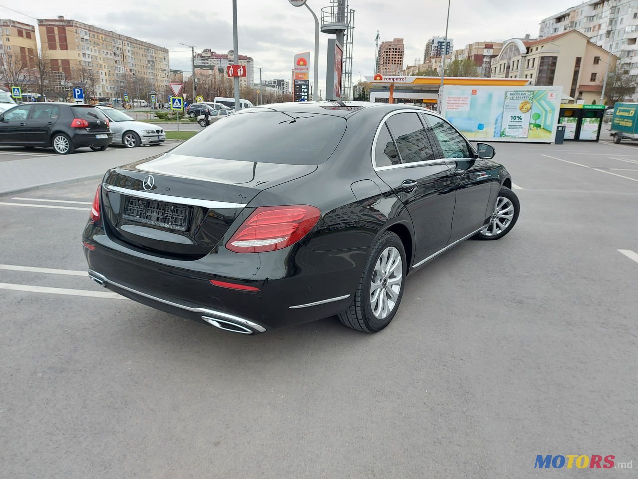 2017' Mercedes-Benz E Класс photo #3