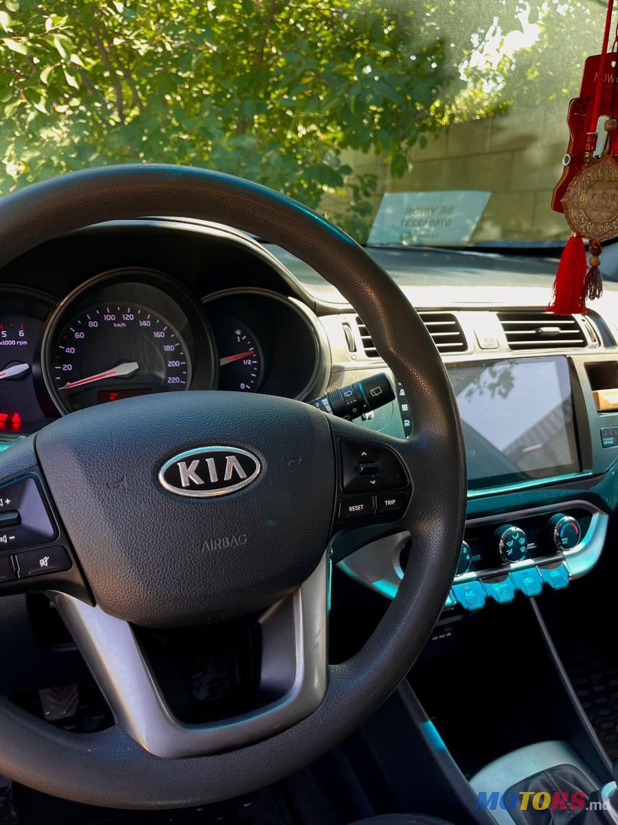 2012' Kia Rio photo #4