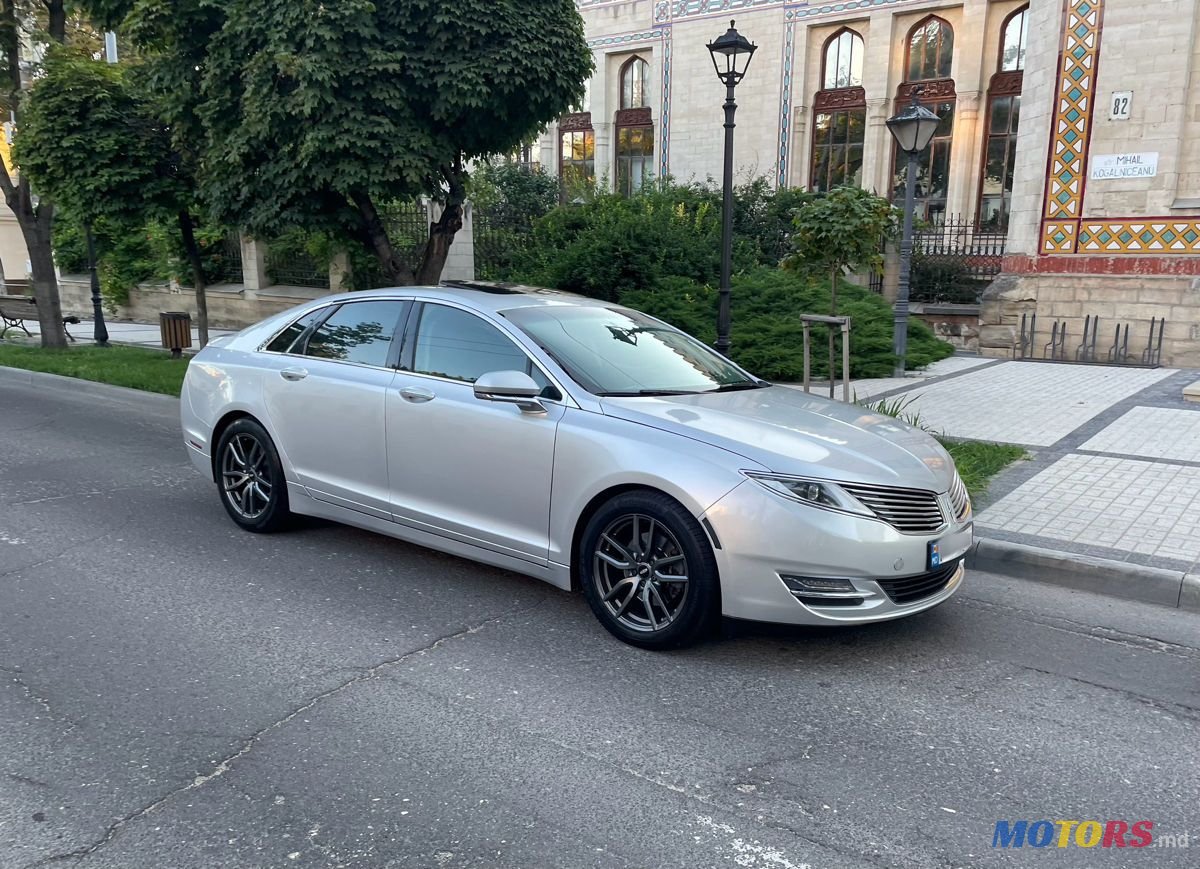 2014' Lincoln MKZ photo #2