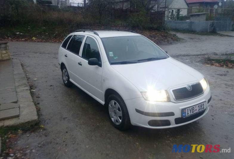 2007' Skoda Fabia photo #3