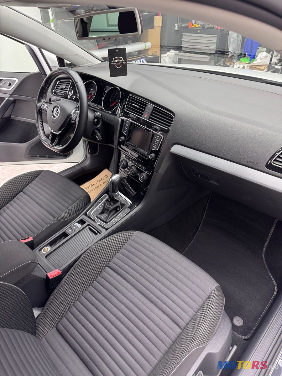 2014' Volkswagen Golf photo #6