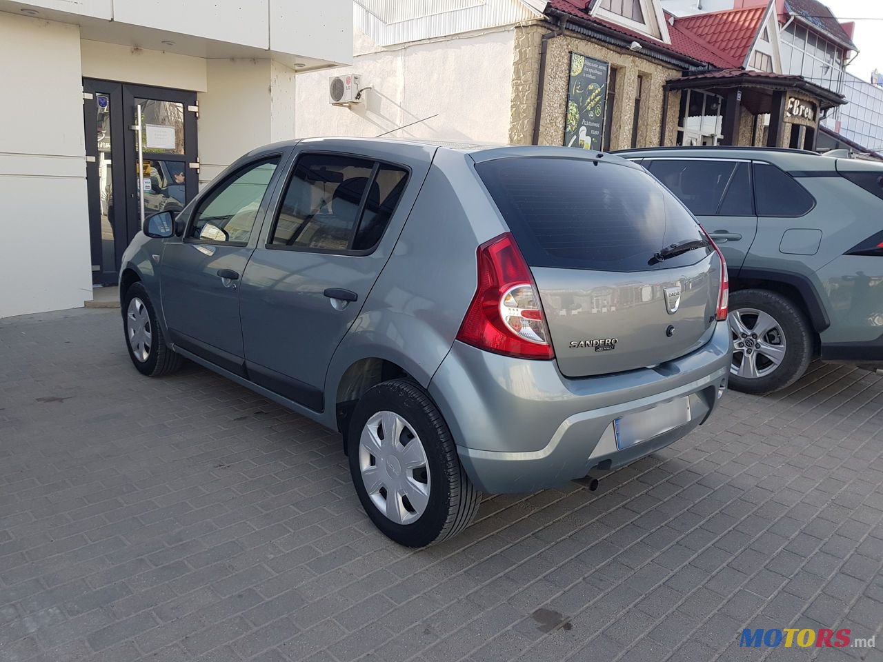 2009' Dacia Sandero photo #2