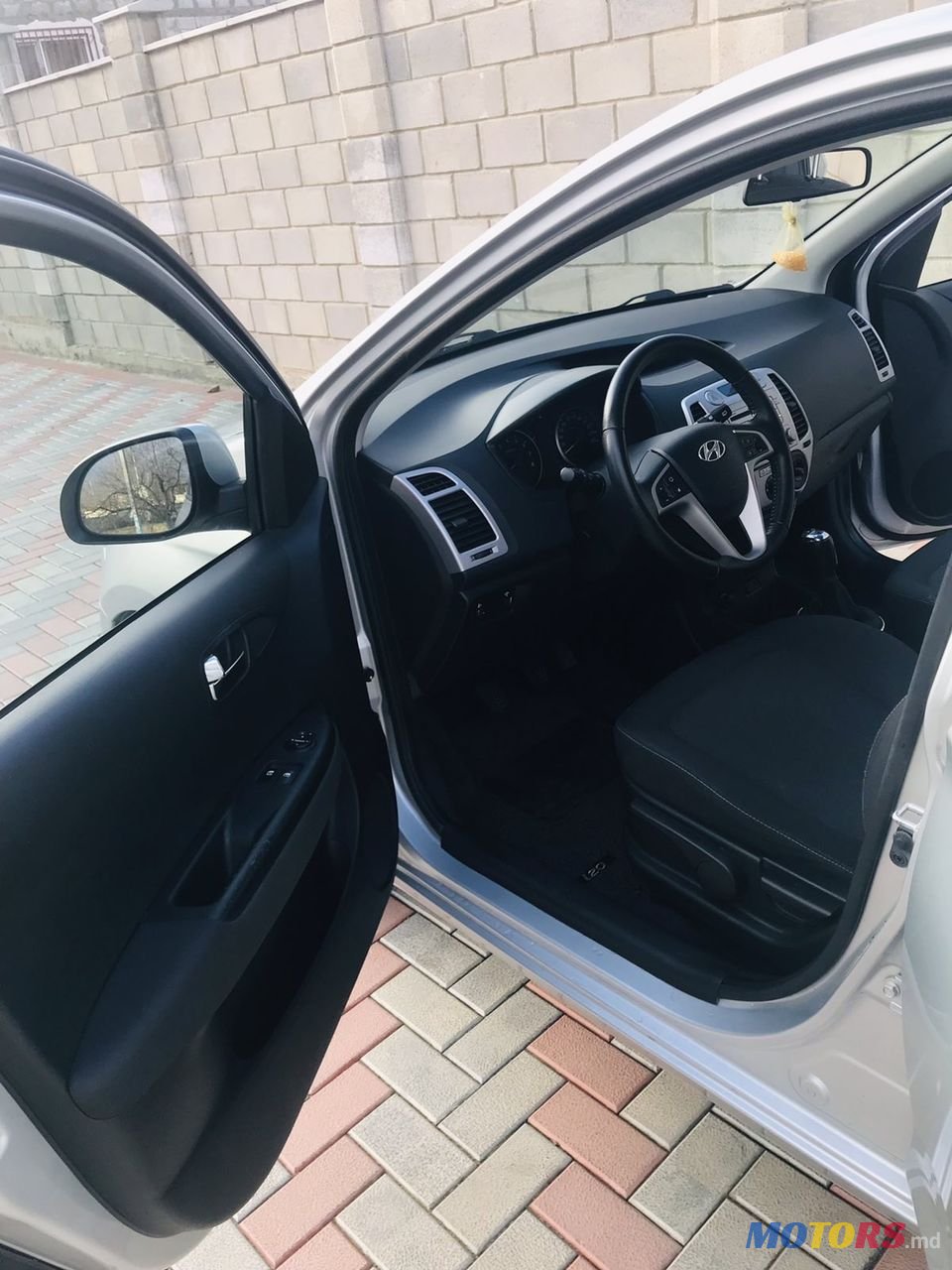 2011' Hyundai i20 photo #3