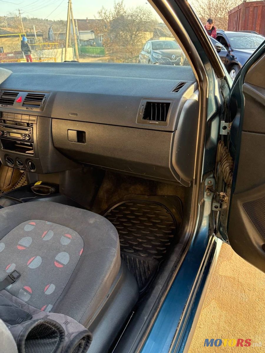 2003' Skoda Fabia photo #2