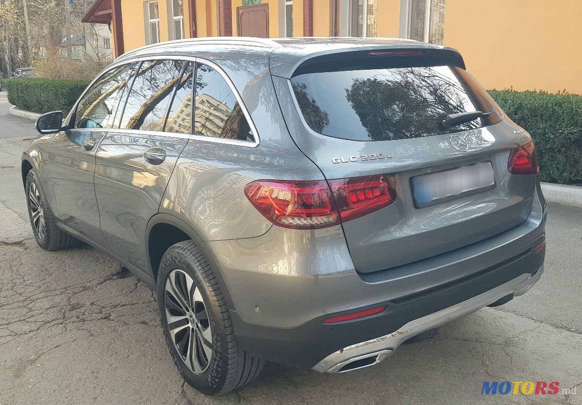 2021' Mercedes-Benz GLC photo #4
