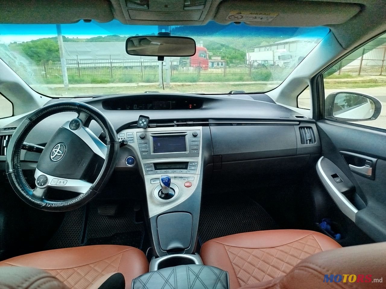 2013' Toyota Prius photo #1