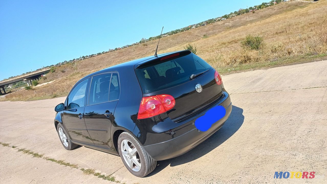 2008' Volkswagen Golf photo #4