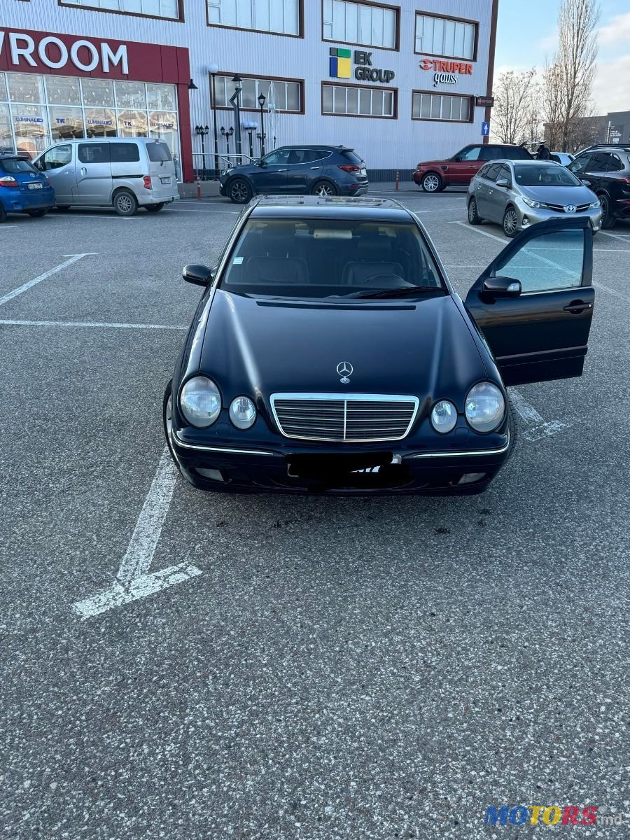 2001' Mercedes-Benz E-Class photo #1