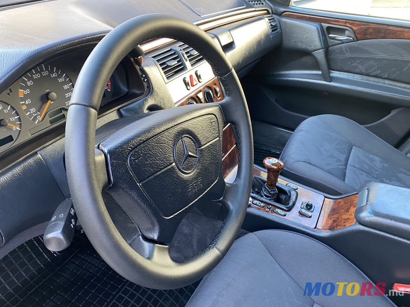 1998' Mercedes-Benz E Класс photo #5