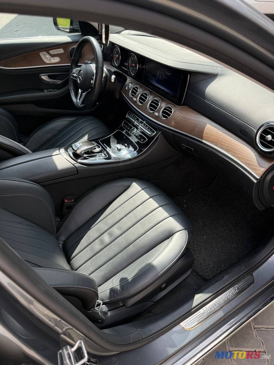 2019' Mercedes-Benz E-Class photo #6