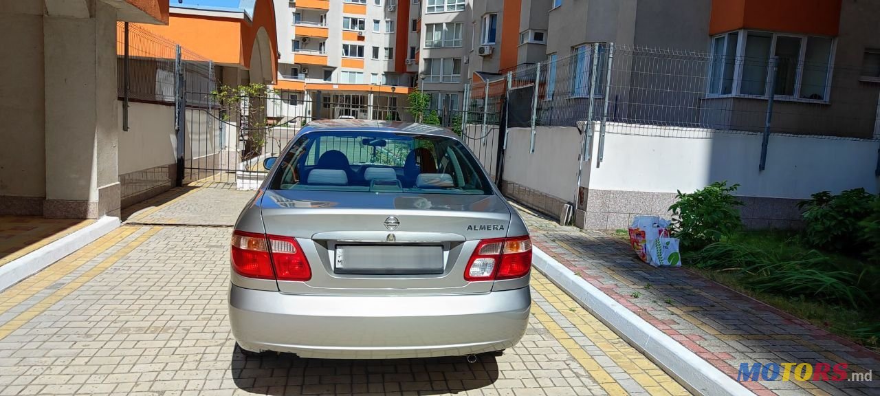 2004' Nissan Almera photo #3
