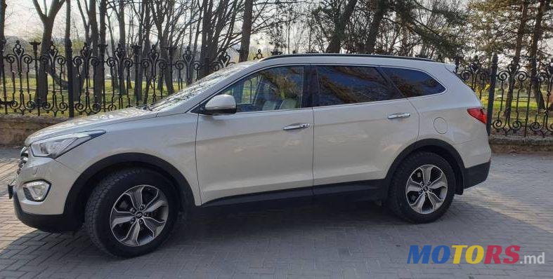 2014' Hyundai Santa Fe photo #1