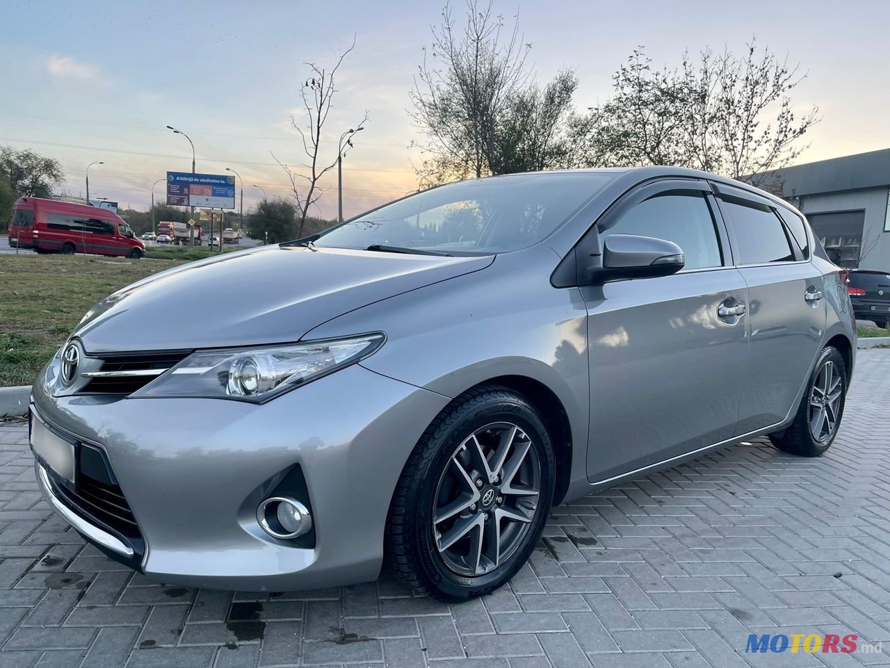 2014' Toyota Auris photo #4