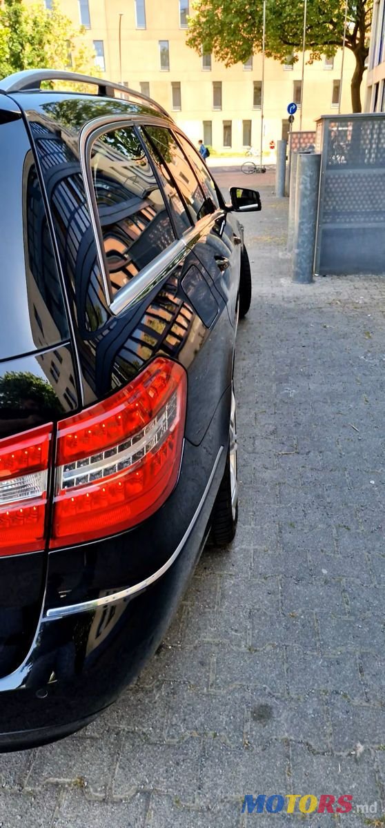 2011' Mercedes-Benz E-Class photo #4