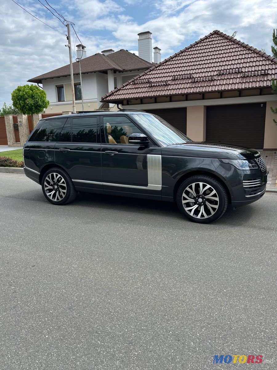 2019' Land Rover Range Rover photo #1