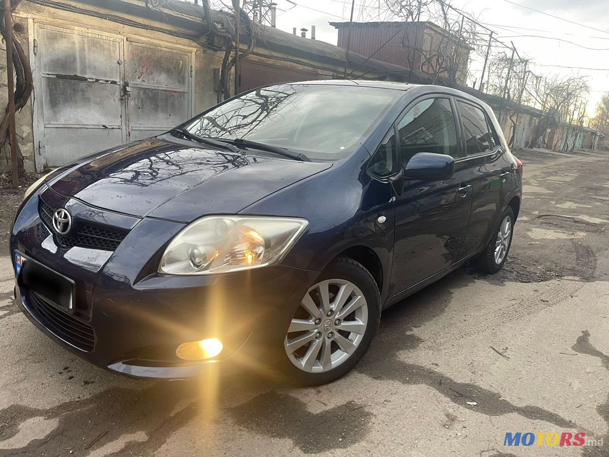 2007' Toyota Auris photo #1