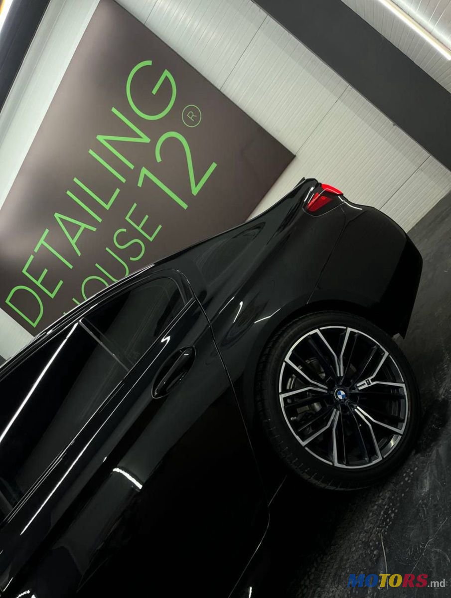 2020' BMW 5 Series photo #3