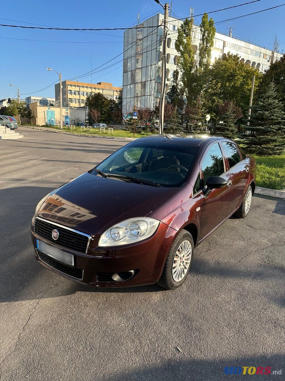 2012' Fiat Linea photo #1