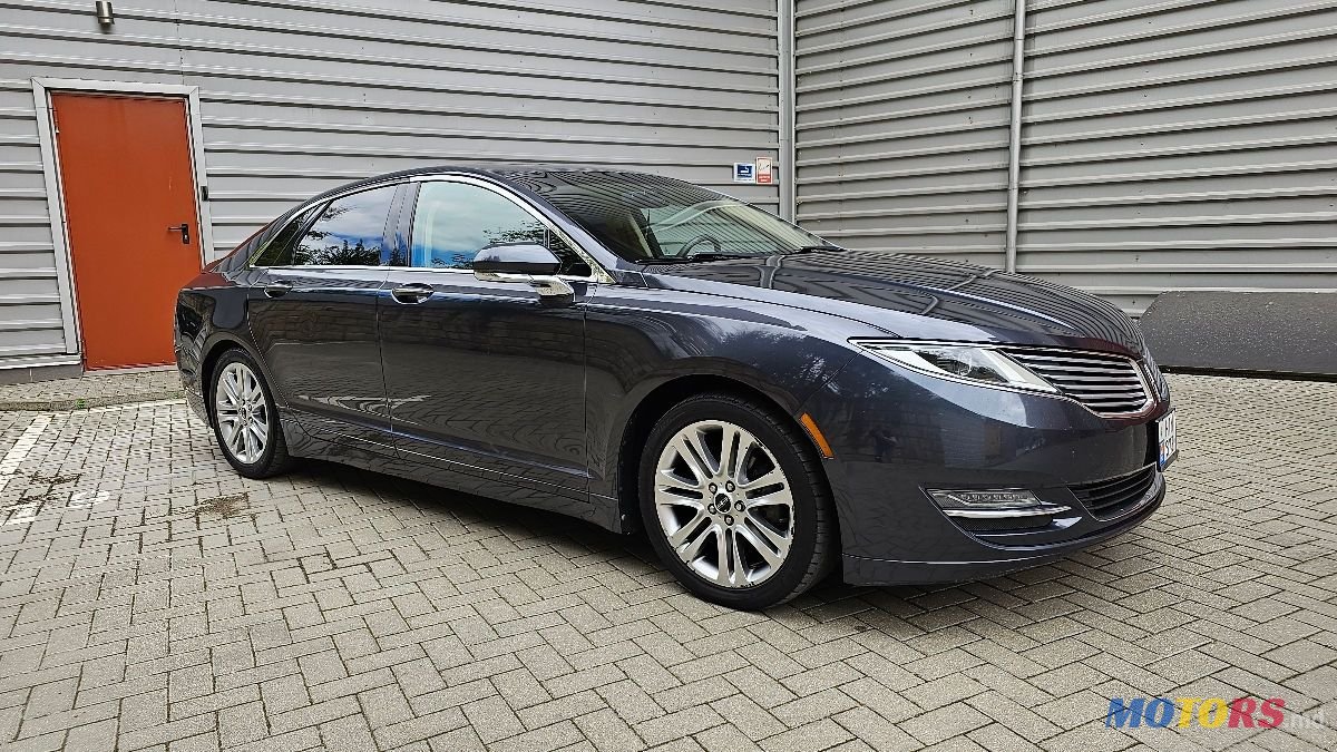 2014' Lincoln MKZ photo #3