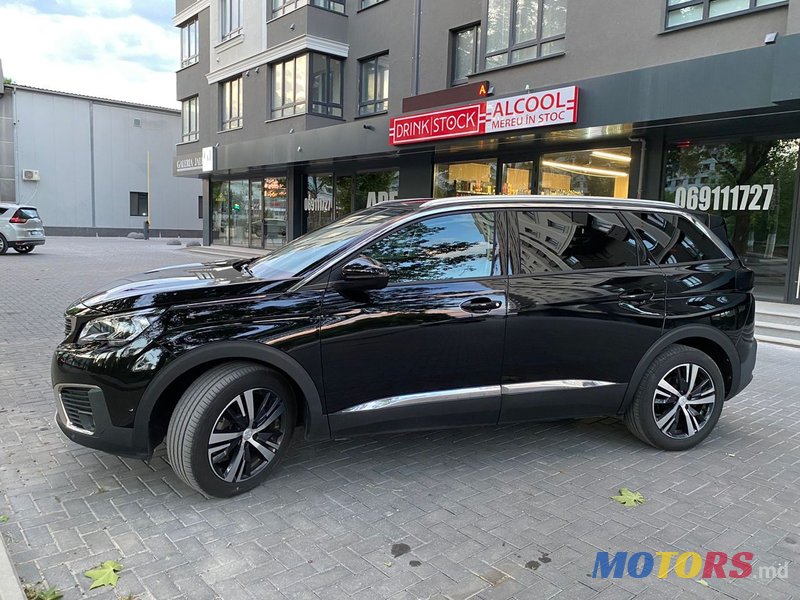 2018' Peugeot 5008 photo #1