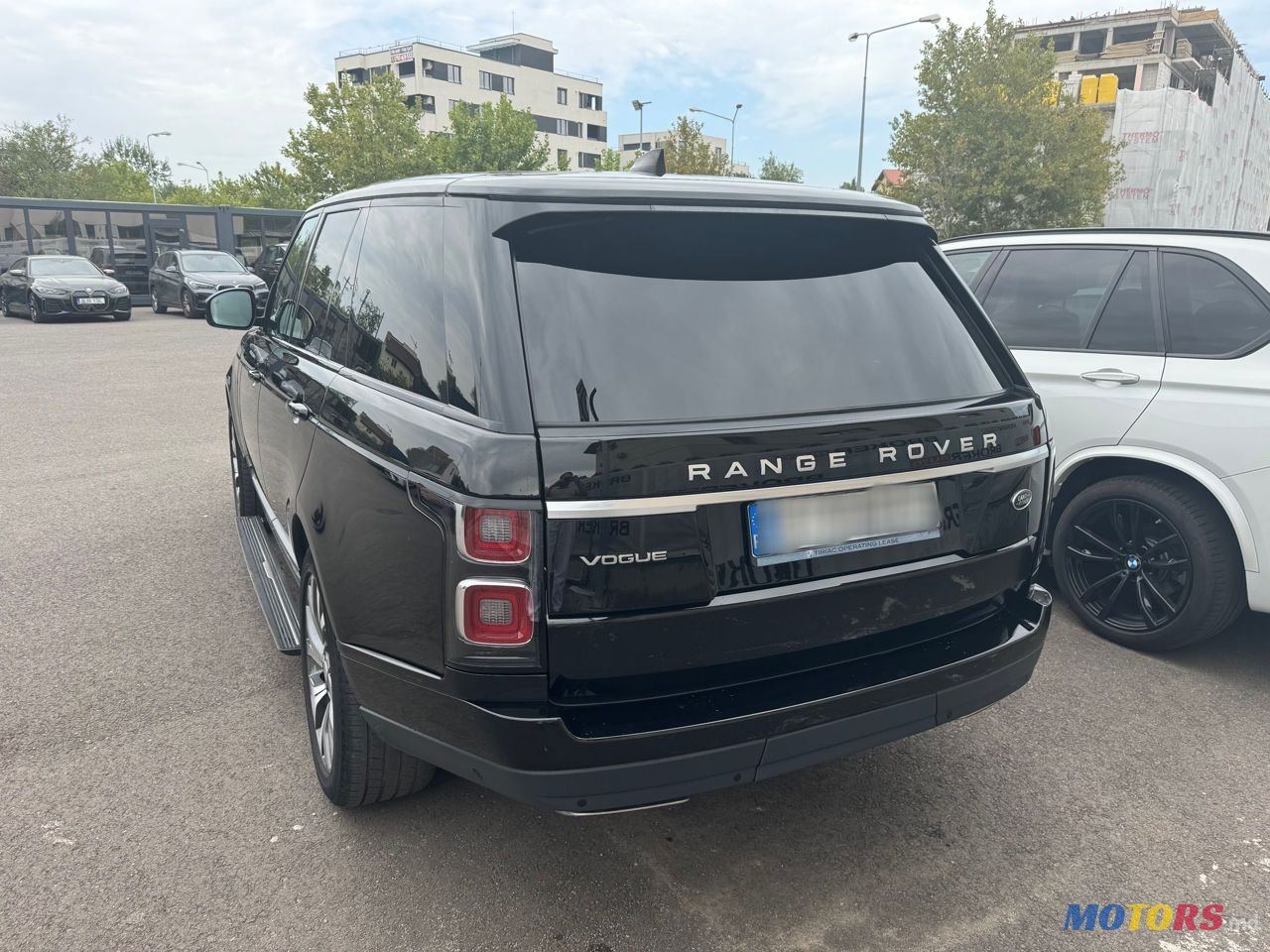 2019' Land Rover Range Rover photo #3