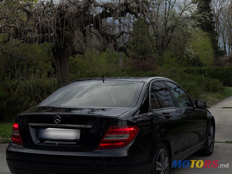 2011' Mercedes-Benz C-Class photo #4