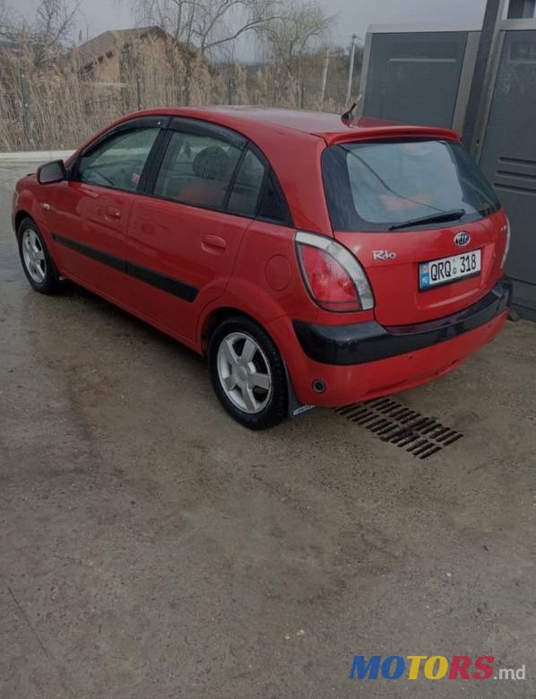 2005' Kia Rio photo #2