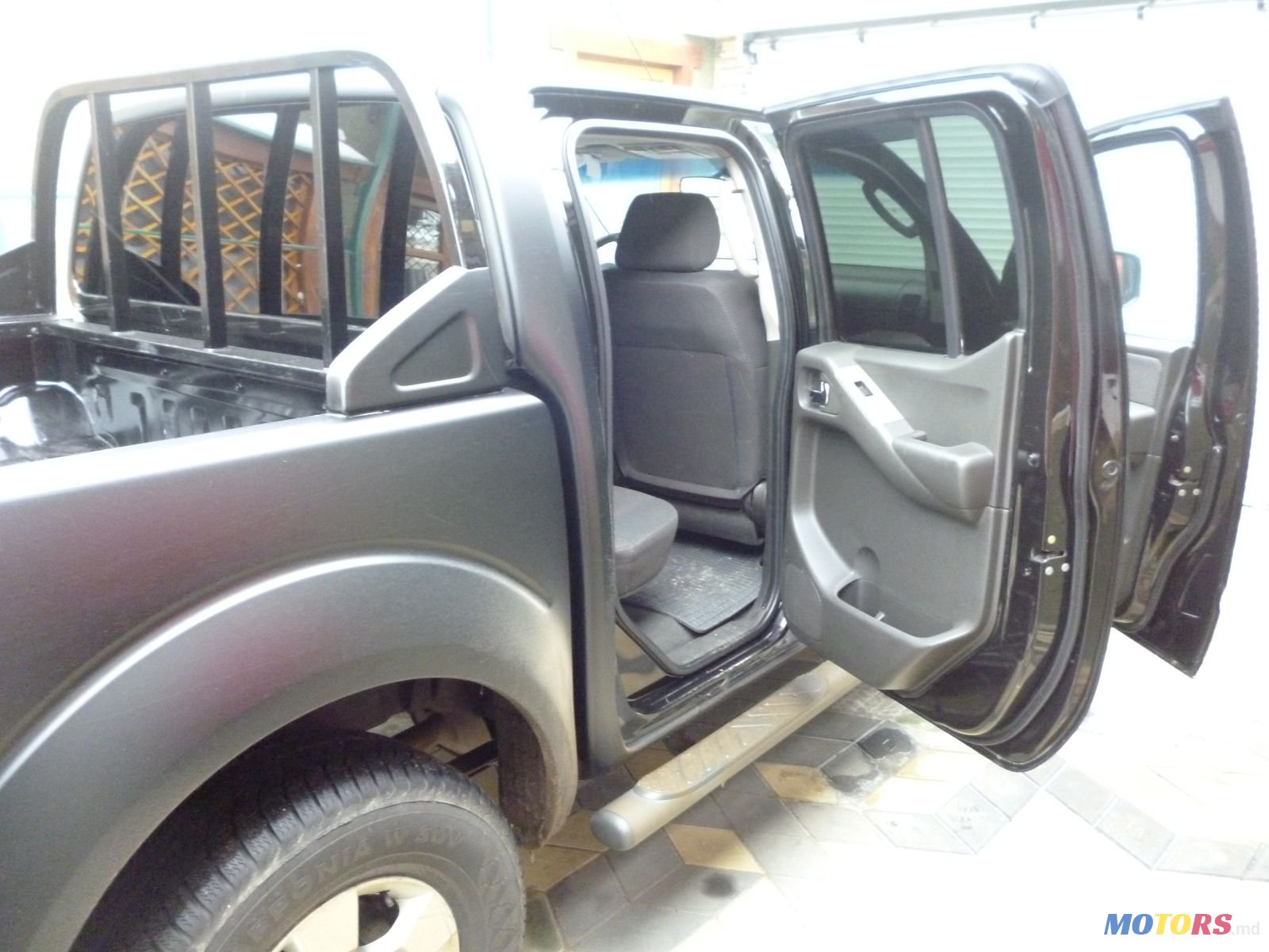 2007' Nissan Navara photo #6