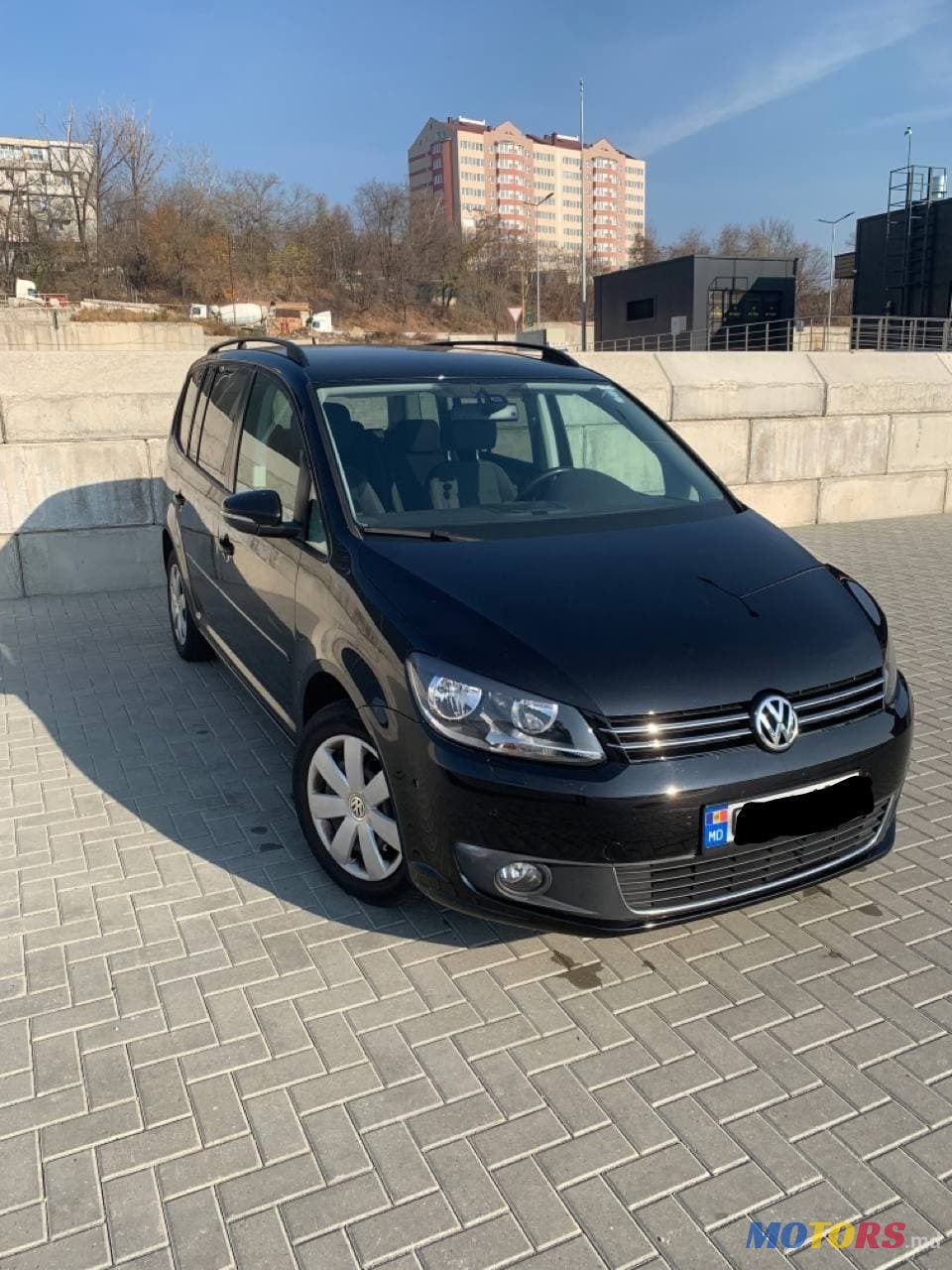 2014' Volkswagen Touran photo #2