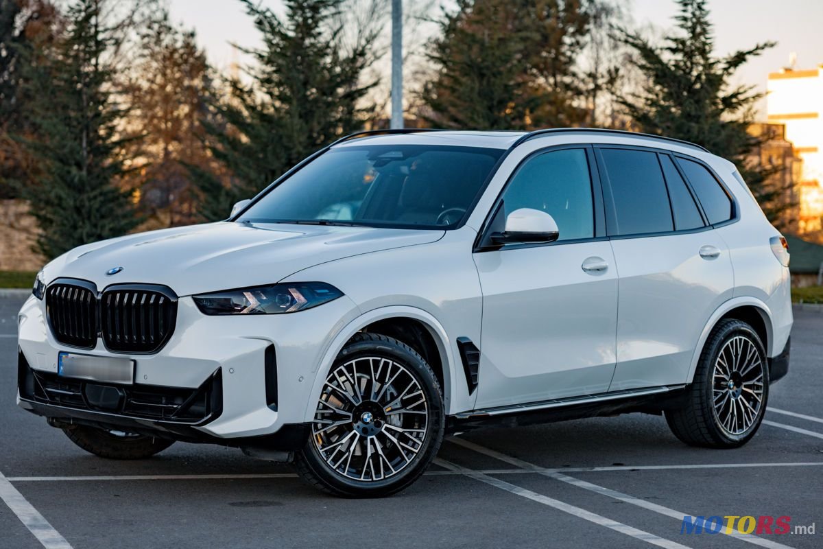 2023' BMW X5 photo #3
