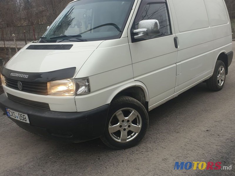 2001' Volkswagen Transporter photo #2