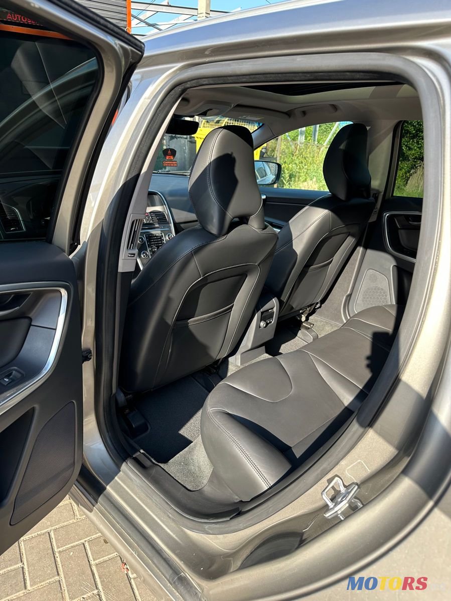 2016' Volvo XC60 photo #6