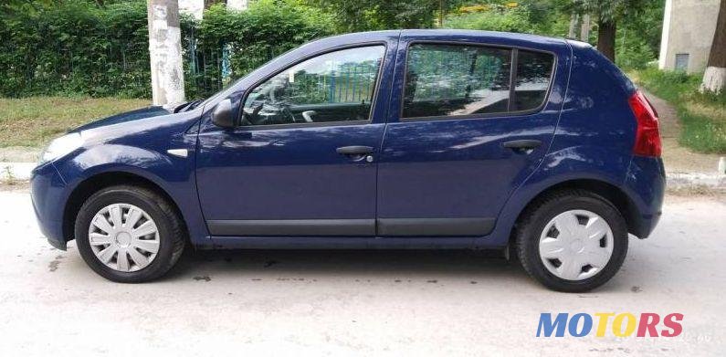 2009' Dacia Sandero photo #1