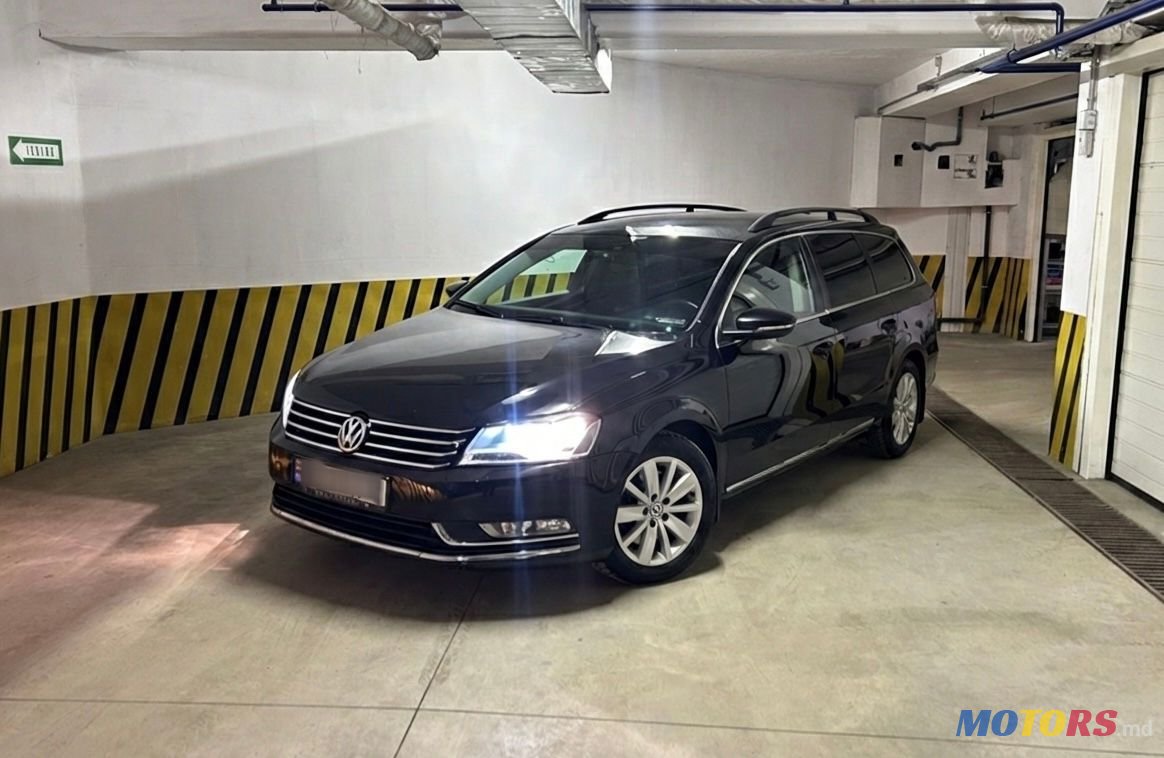 2013' Volkswagen Passat photo #2