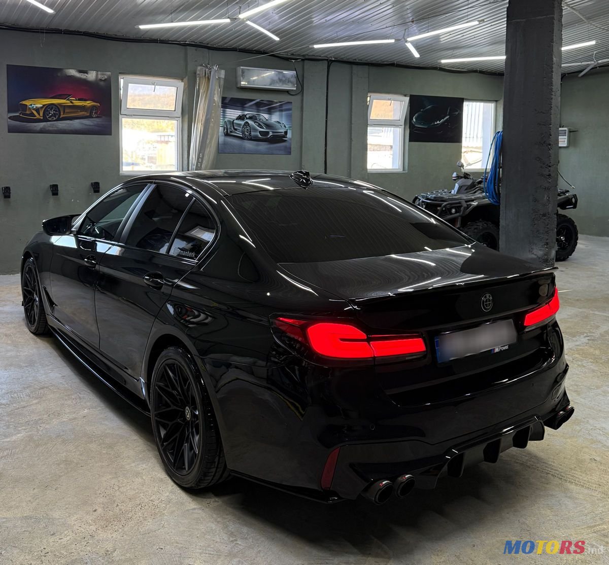 2021' BMW 5 Series photo #2