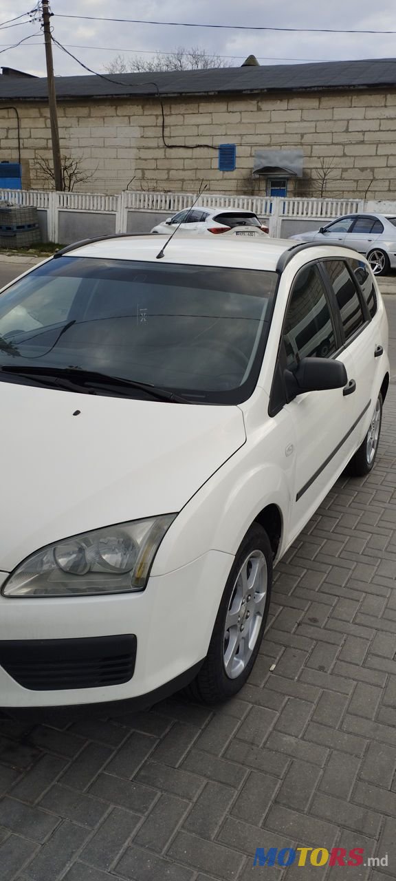 2005' Ford Focus photo #4