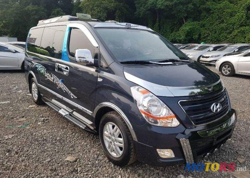 2015' Hyundai H-1 photo #4