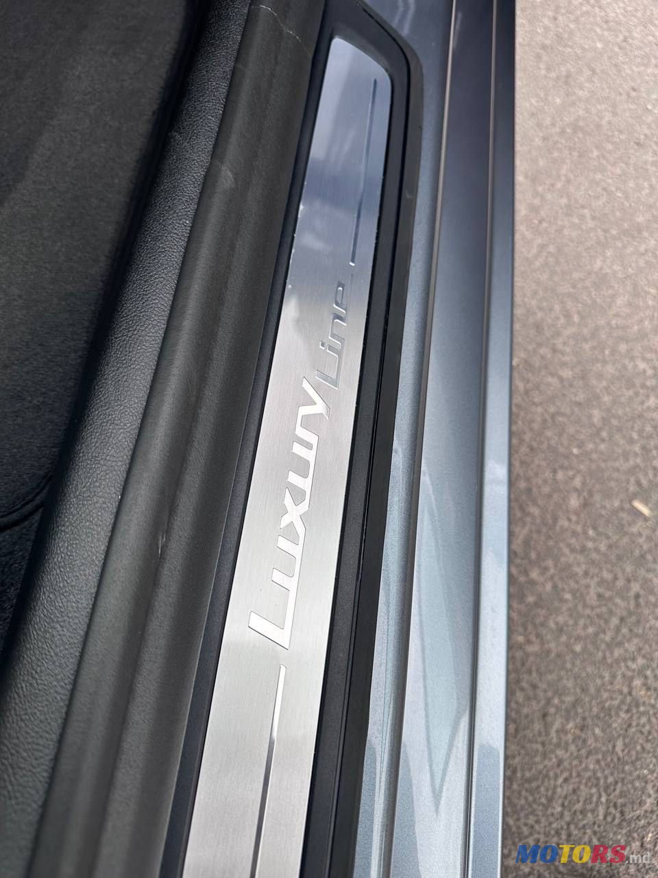 2021' BMW 5 Series photo #6