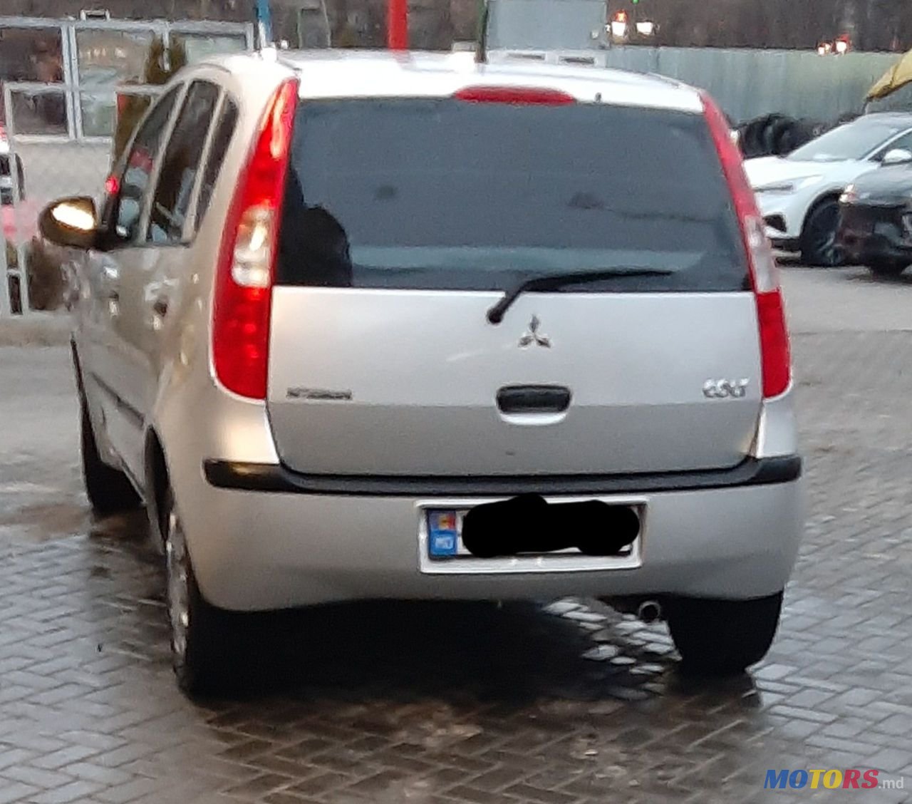 2008' Mitsubishi Colt photo #4