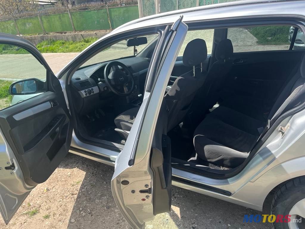 2005' Opel Astra photo #6