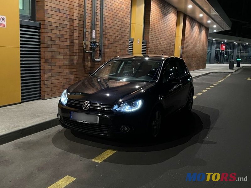 2011' Volkswagen Golf photo #1